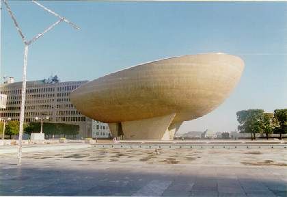 The Egg (das Ei)
